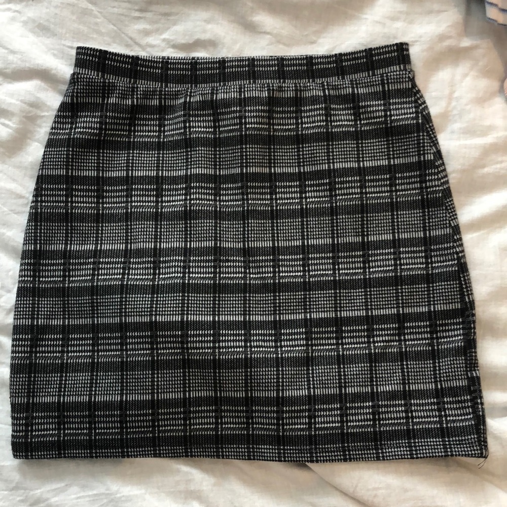 Black, white grey plaid mini skirt from forever 21